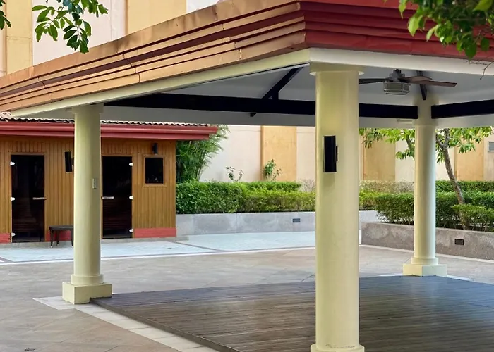 Venice Luxe Homey , Pool, Sauna, Canal Mall For 3 Guests Only Manila