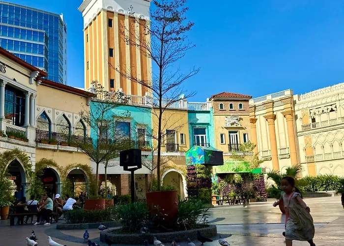 Venice Luxe Homey , Pool, Sauna, Canal Mall For 3 Guests Only * Manila
